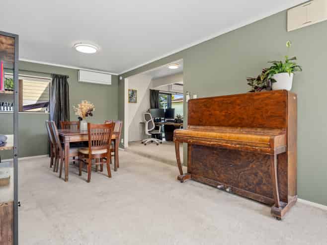12 Eureka Place, Parahaki