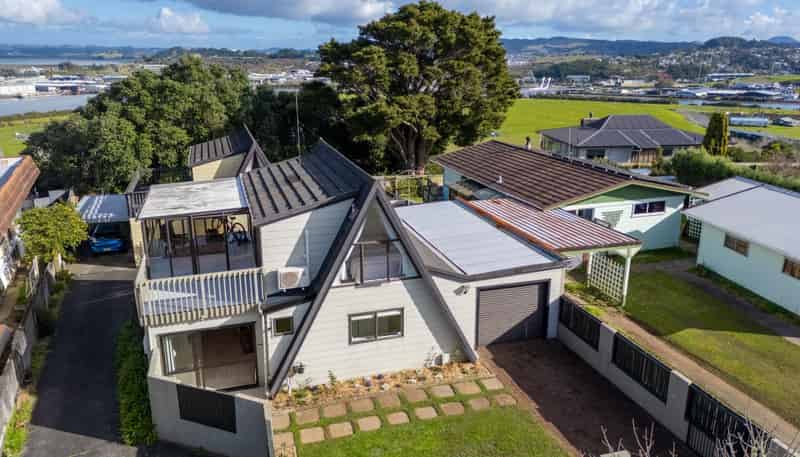 12 Eureka Place, Parahaki