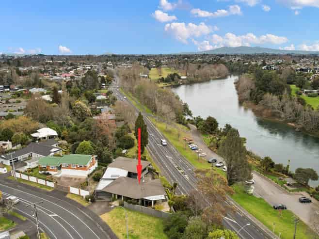2 Comries Road, Chartwell