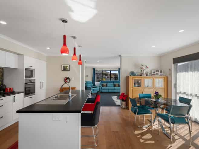 6 Maniaroa Drive, Katikati