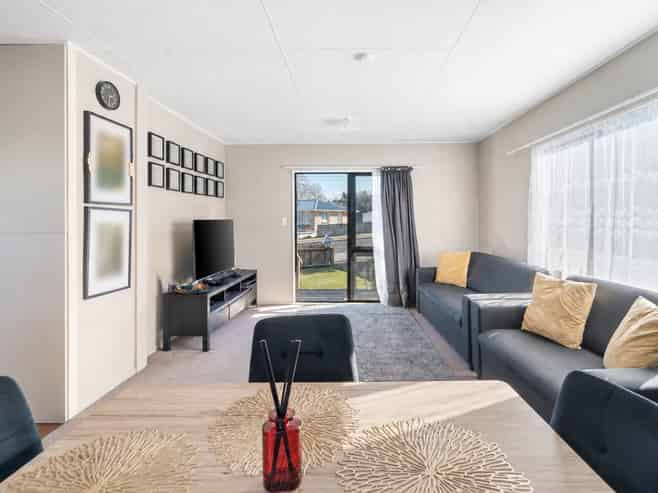 25B Thomas Crescent, Western Heights