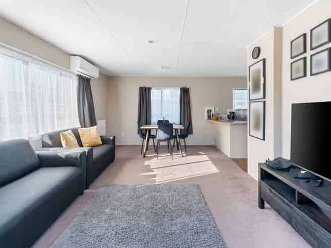25B Thomas Crescent, Western Heights