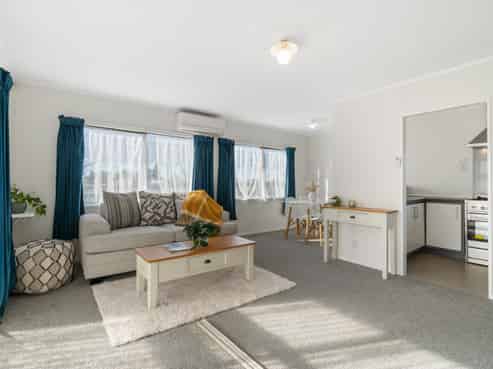 17B Grayson Avenue, Mangakakahi