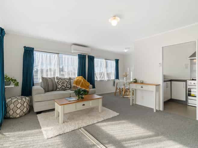 17B Grayson Avenue, Mangakakahi