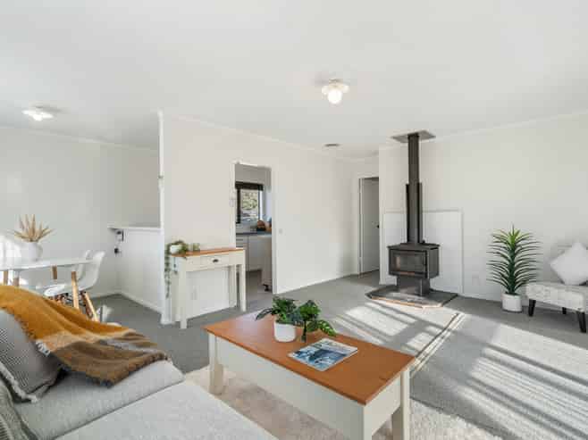 17B Grayson Avenue, Mangakakahi