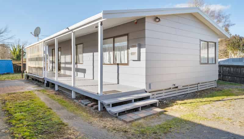 17B Grayson Avenue, Mangakakahi