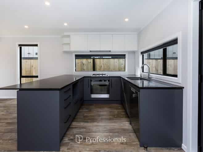 10 Raeble Walkington Lane, Wallaceville