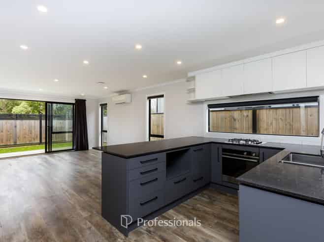 10 Raeble Walkington Lane, Wallaceville