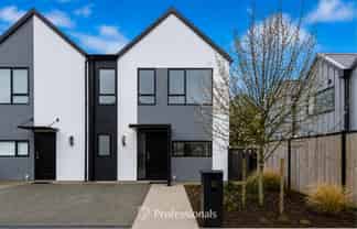 10 Raeble Walkington Lane, Wallaceville