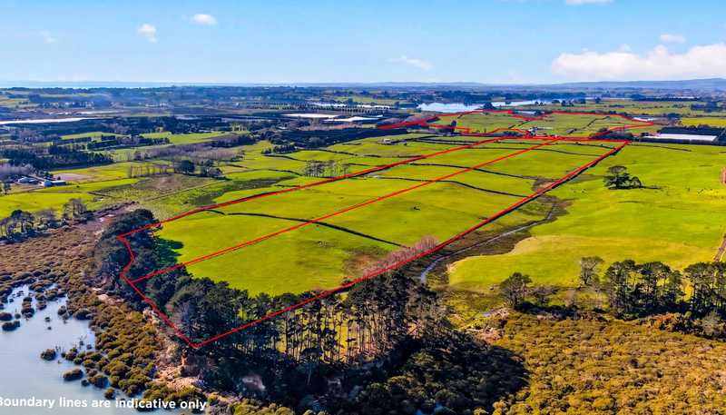 251, 256 a Glenbrook Beach Road, Glenbrook