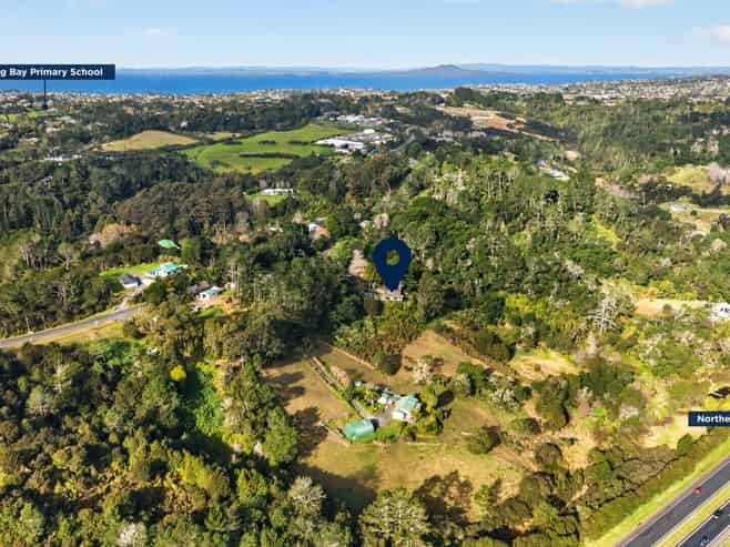 1242 East Coast Road, Redvale