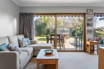 2 Batten Street, Glenholme