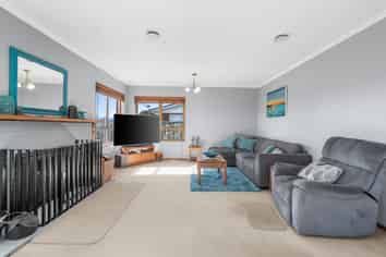 2 Batten Street, Glenholme