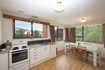 5 Percy Street, Weston