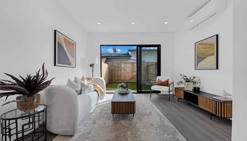 4/14 Montmere Avenue, Te Atatu Peninsula