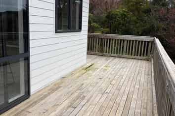 56 Waitakere Road, Waitakere