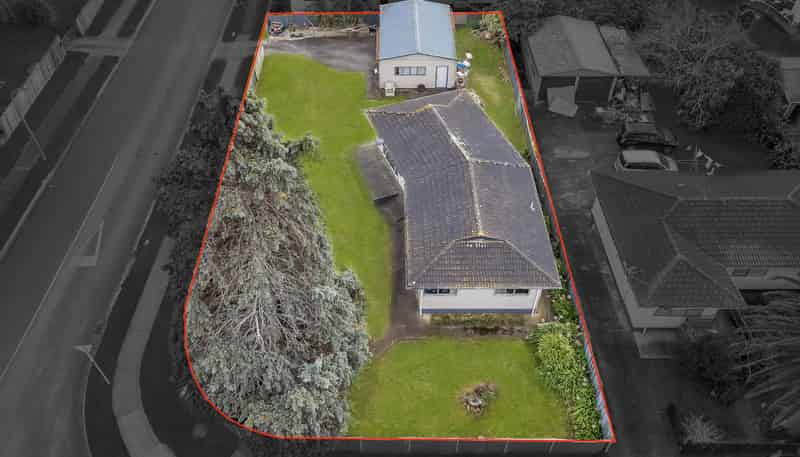 56 Wickman Way, Mangere East