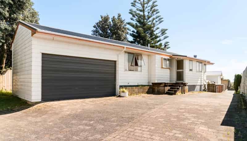 1116 Papamoa Beach Road, Papamoa