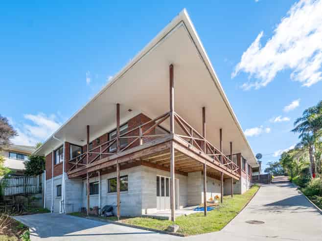 176 Sturges Road, Henderson