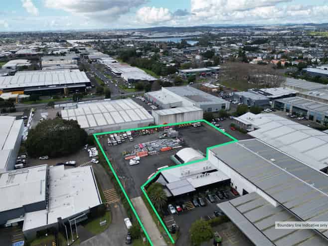 5,612sqm Secure Yard - Ability to Split
