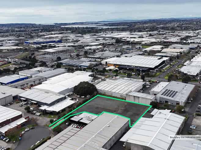 5,612sqm Secure Yard - Ability to Split