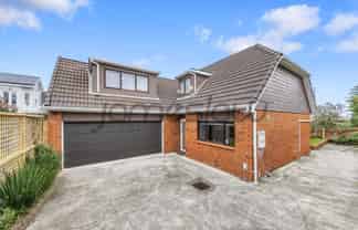 2/119 Saint Andrews Road, Epsom