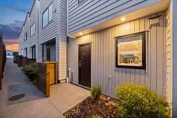5/9 Flanshaw Road, Te Atatu South