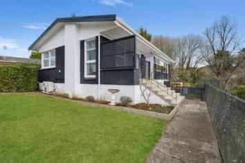 50 Pandora Ave, Sunnybrook