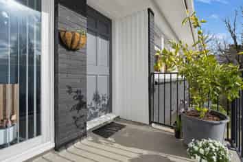 50 Pandora Ave, Sunnybrook