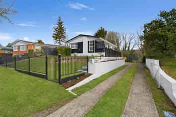 50 Pandora Ave, Sunnybrook