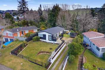 50 Pandora Ave, Sunnybrook