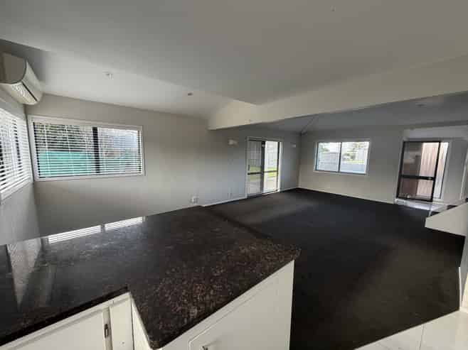 82b  Panorama Road, Mount Wellington