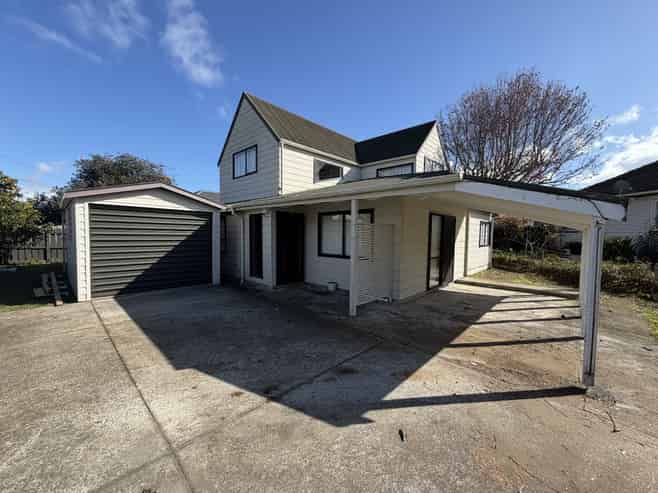 82b  Panorama Road, Mount Wellington