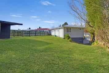 83 Sunset Road, Mangakakahi
