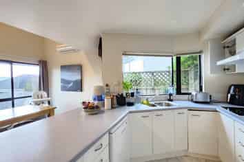 8A Countess Close , Maupuia