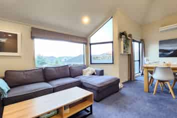8A Countess Close , Maupuia