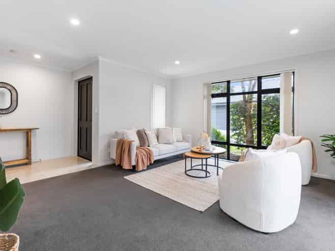 8 Himalayan Close, Judea