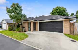 8 Himalayan Close, Judea