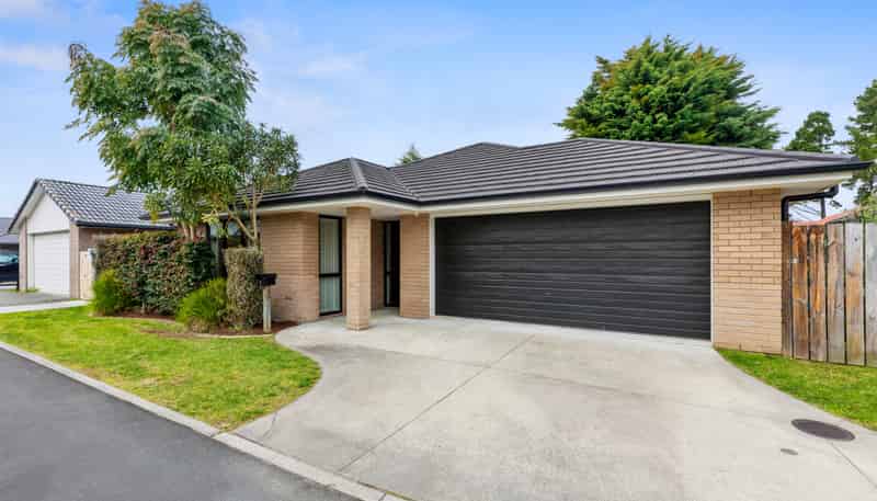 8 Himalayan Close, Judea