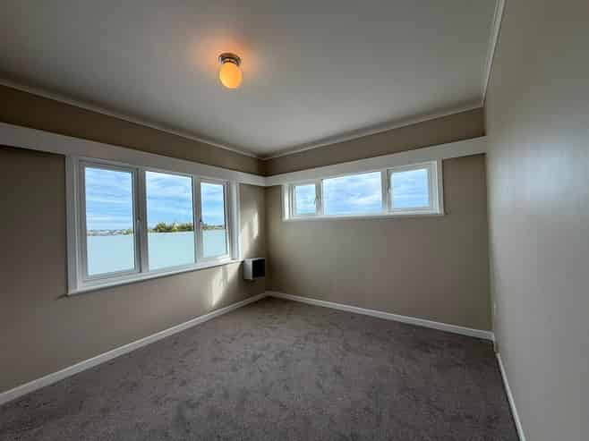 4/7 Lydia Avenue, Northcote