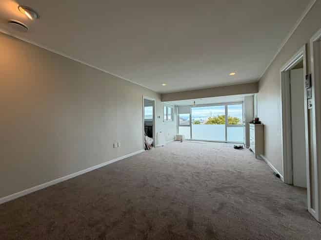 4/7 Lydia Avenue, Northcote