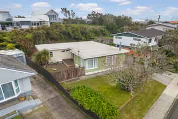 41 Somes Crescent, Newlands