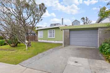41 Somes Crescent, Newlands