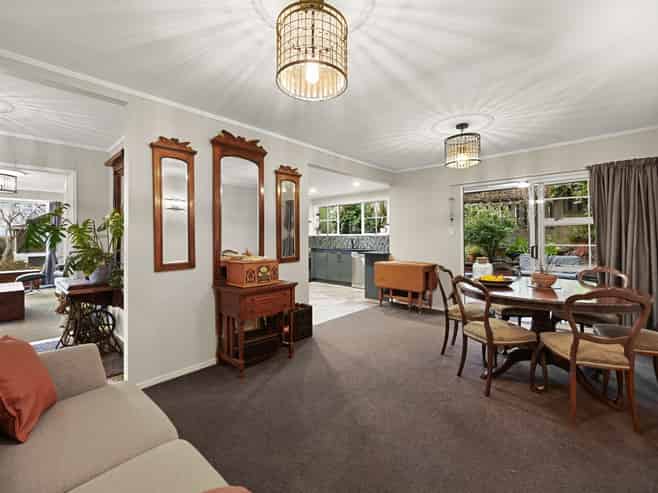 4 Epsom Place, Chartwell