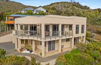 6 Moana Heights, Waikawa
