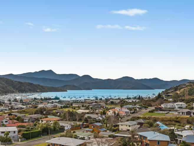 6 Moana Heights, Waikawa