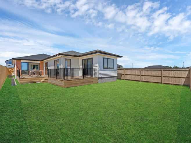27 Korowhiti Road, Clarks Beach