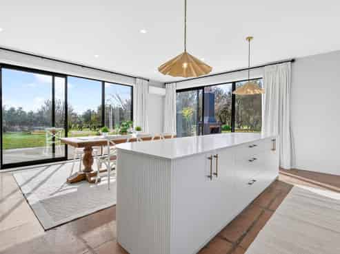 9/239 Lake Ferry Road, Martinborough