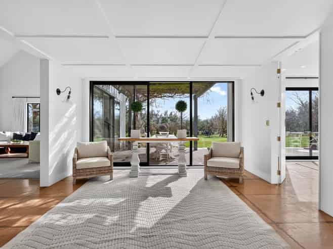 9/239 Lake Ferry Road, Martinborough