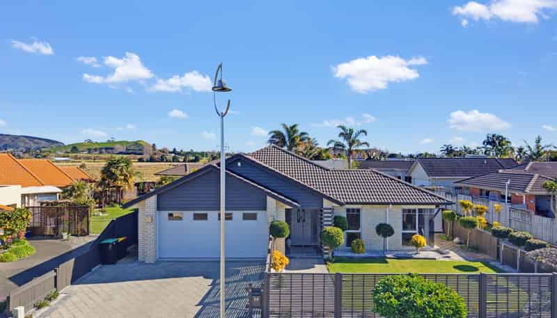 24 Bucklands Crescent, Papamoa